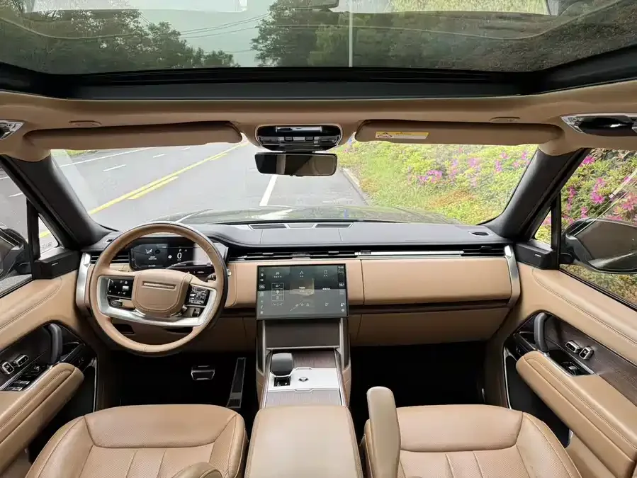 Land Rover Range Rover Range Rover 2024 3.0 L6 400PS Grand Extended Edition 7 Seaters 2024 — миниатюра 5
