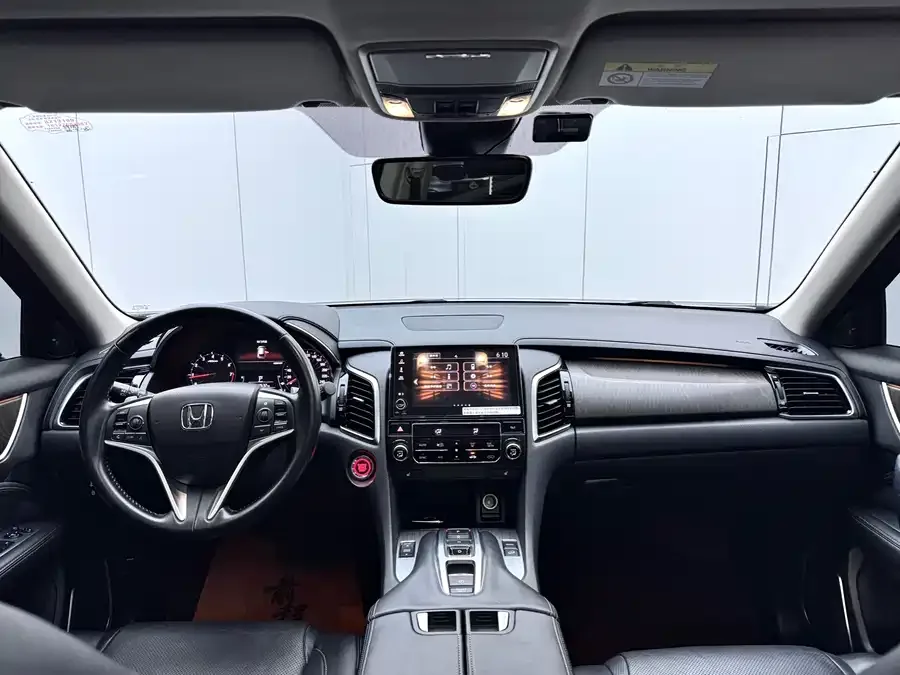 Honda Avancier 2020 Crown Road 370TURBO 2WD Luxury Edition 2022 — миниатюра 3