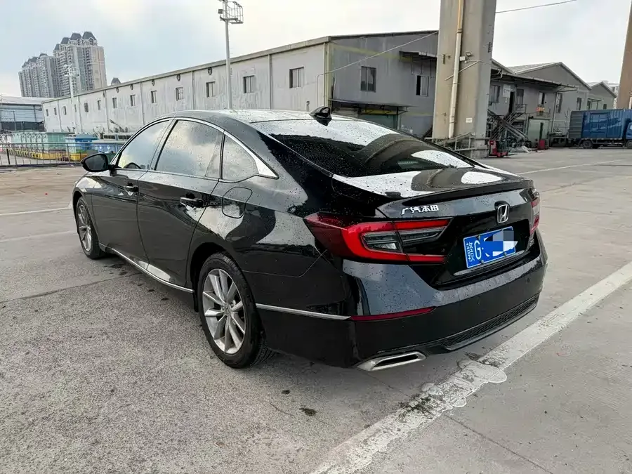 Honda Accord Accord 2022 260TURBO Deluxe Edition 2022 — миниатюра 2