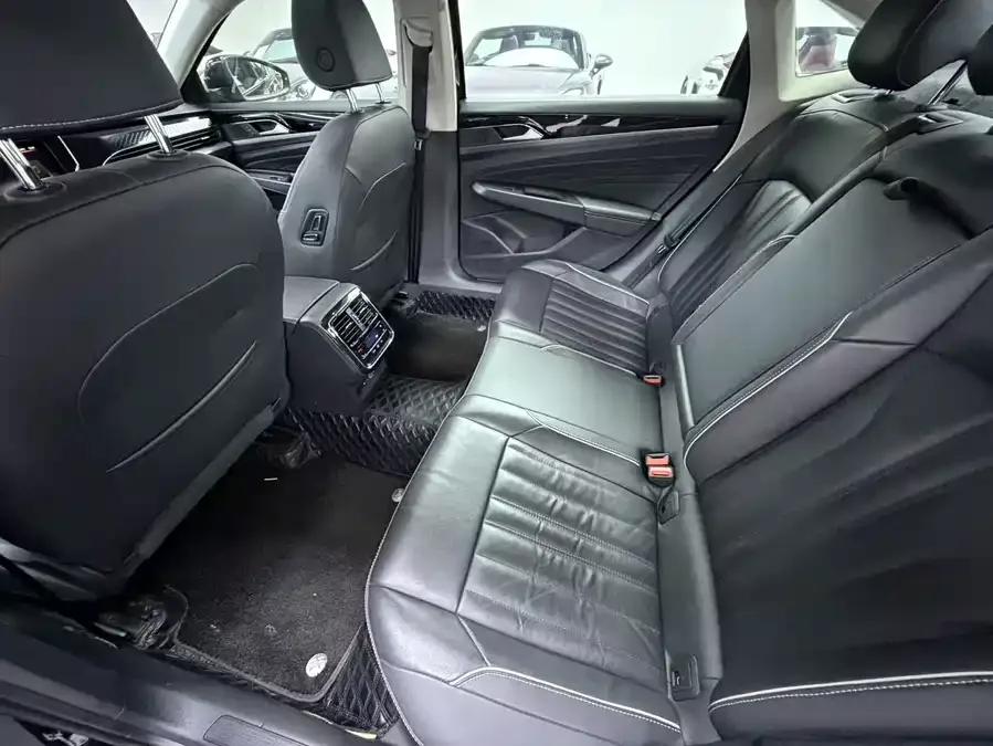 Volkswagen Passat Passat 2023 330TSI Star Elite Edition 2023 — миниатюра 5
