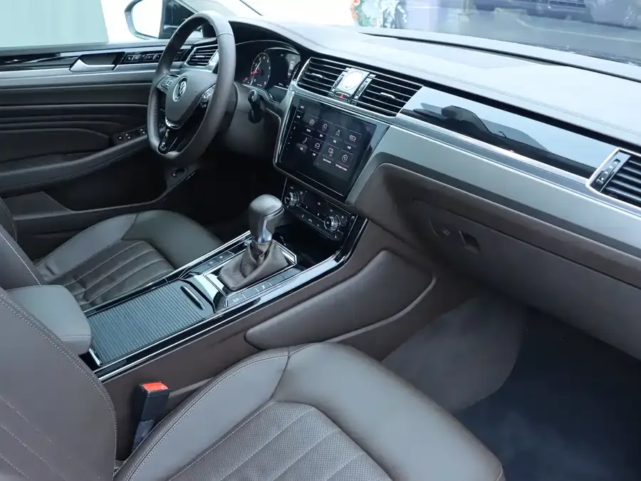 Volkswagen Phaeton / Phideon 2021 Phideon 380TSI Luxury Edition 2023 — миниатюра 3