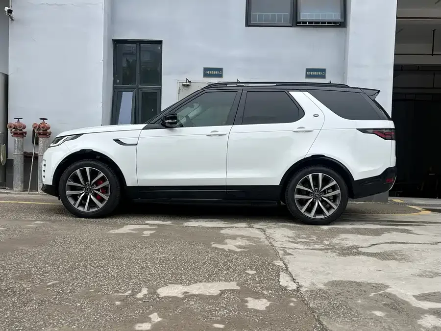 Land Rover finds Discover the 2024 360PS Dynamic SE 2024 — миниатюра 4