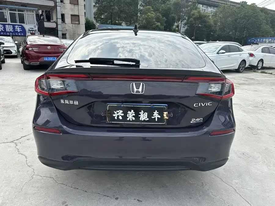 Honda CIVIC 2023 Civic HATCHBACK 240TURBO CVT Extreme Edition 2023 — миниатюра 2