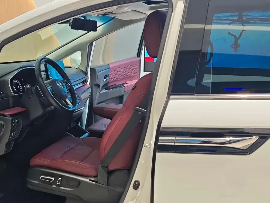 Honda Elysion Elysion 2022 2.0L e:HEV Ultimate Edition 2023 — миниатюра 3