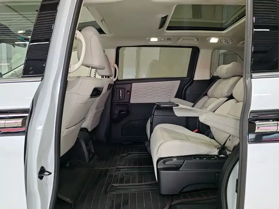 Honda Elysion Elysion 2024 2.0L e:HEV Luxury Edition 2024 — миниатюра 3