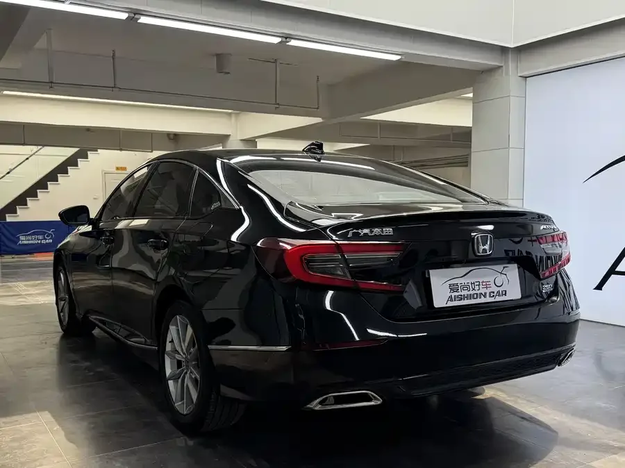 Honda Accord Accord 2022 260TURBO Deluxe Edition 2022 — миниатюра 2