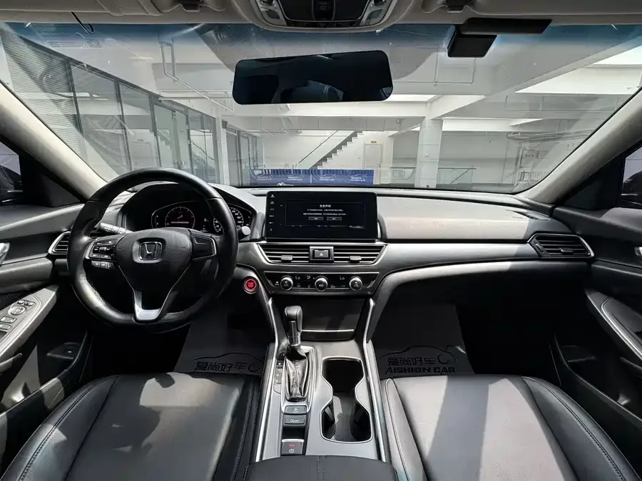 Honda Accord Accord 2022 260TURBO Deluxe Edition 2022 — миниатюра 3