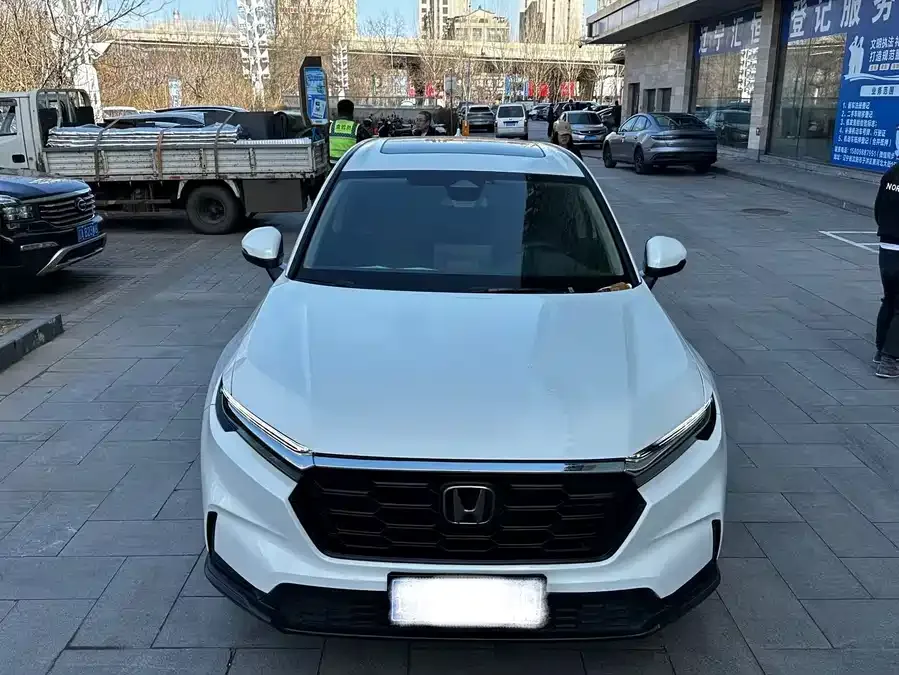 Honda CR-V 2023 240TURBO 2WD Front Edition 5 Seaters 2023 — миниатюра 5