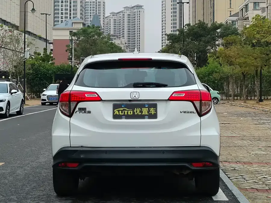 Honda VEZEL 2022 VIZI 1.5L CVT Phantom Night Pioneer Edition 2022 — миниатюра 5