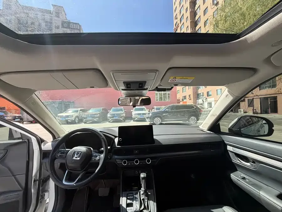 Honda CR-V 2023 240TURBO 2WD Front Edition 5 Seaters 2023 — миниатюра 2