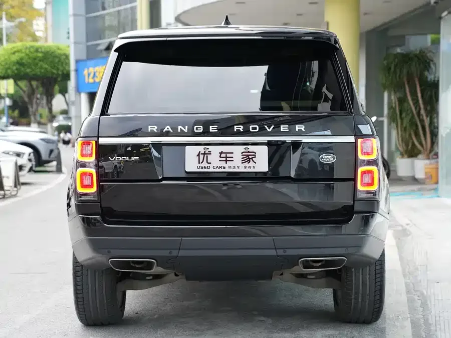 Land Rover Range Rover Range Rover 2022 3.0 L6 360PS Legend Edition 2022 — миниатюра 5