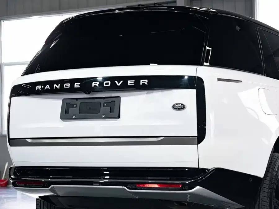Land Rover Range Rover Range Rover 2024 3.0 L6 400PS Grand Extended Edition 7 Seaters 2024 — миниатюра 3