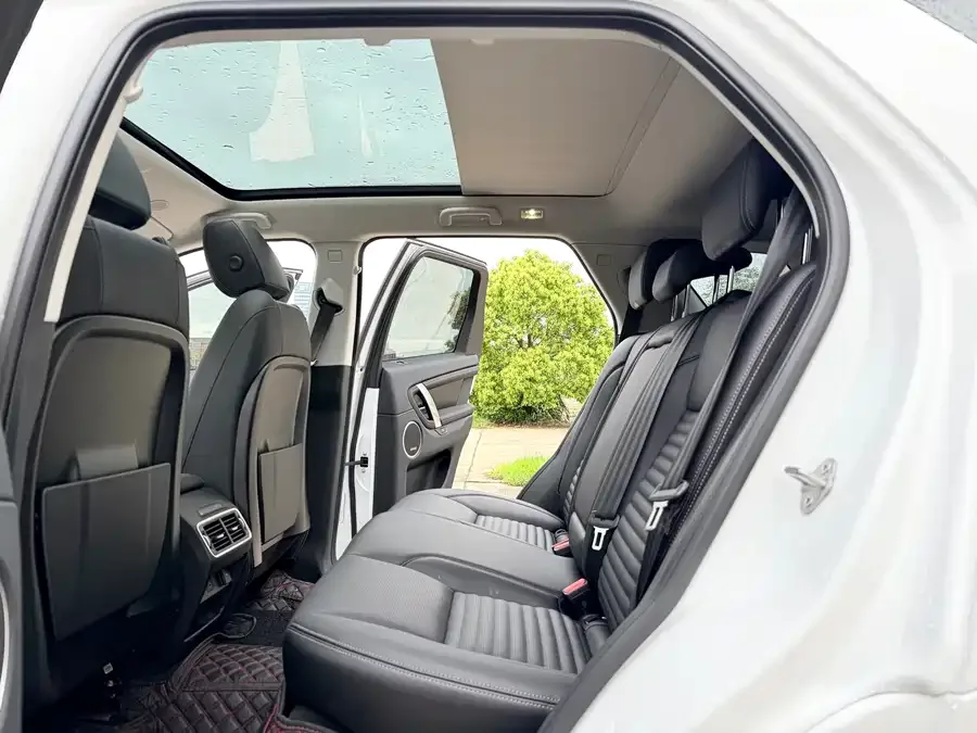 Land Rover Pre-owned Discovery Sports Discovery Sport 2025 249PS Performance Technology Edition 2025 — миниатюра 3