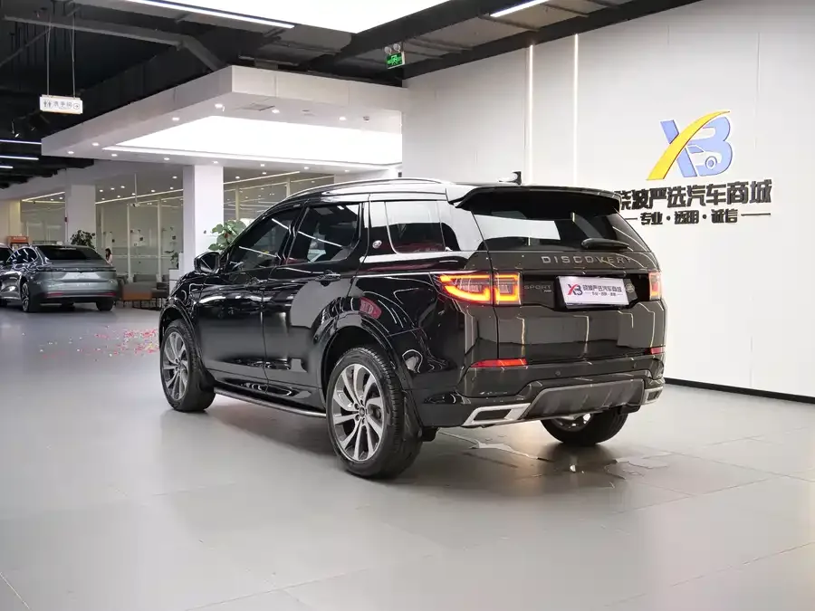 Land Rover Pre-owned Discovery Sports Discovery Sport 2022 facelift 249PS R-Dynamic SE Performance Technology Edition 5-seater 2023 — миниатюра 2