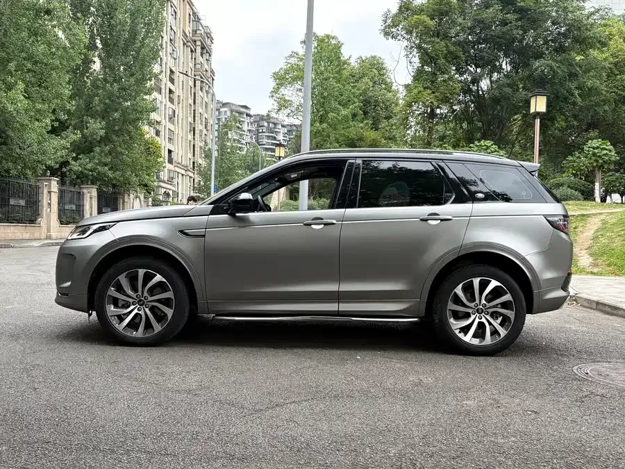 Land Rover Pre-owned Discovery Sports Discovery Sport 2022 249PS R-Dynamic S Performance Edition 5 Seaters 2022 — миниатюра 5