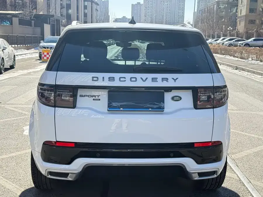Land Rover Pre-owned Discovery Sports Discovery Sport 2021 249PS R-Dynamic SE Performance Technology Edition 5 Seaters 2022 — миниатюра 4
