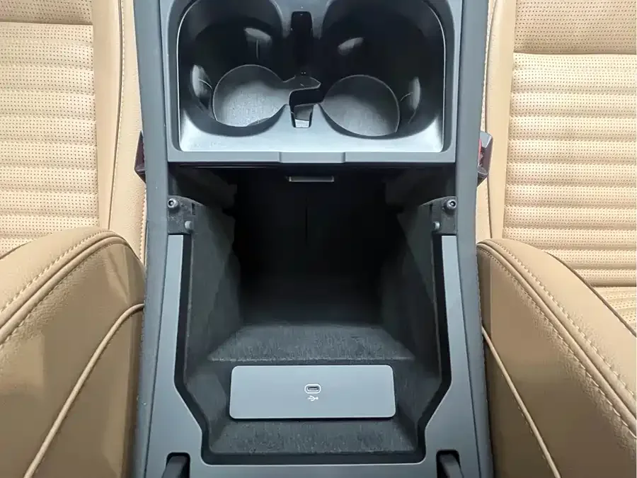 Land Rover Pre-owned Discovery Sports Discovery Sport 2025 249PS Performance Technology Edition 2025 — миниатюра 5