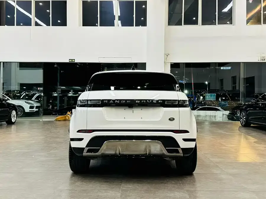 Land Rover Range Rover Aurora Range Rover Evoque 2022 facelift Evoque L 249PS R-Dynamic Deluxe Edition 2023 — миниатюра 2
