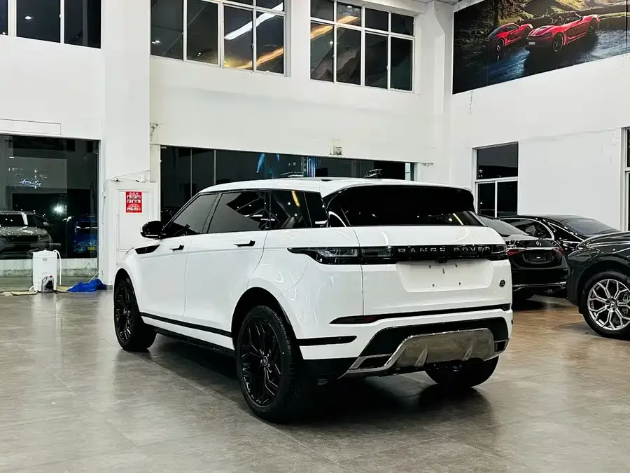 Land Rover Range Rover Aurora Range Rover Evoque 2022 facelift Evoque L 249PS R-Dynamic Deluxe Edition 2023 — миниатюра 4
