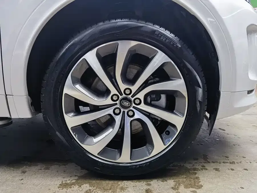 Land Rover Pre-owned Discovery Sports Discovery Sport 2022 facelift 249PS R-Dynamic S performance version 5-seater 2023 — миниатюра 5