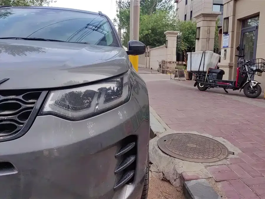 Land Rover Pre-owned Discovery Sports Discovery Sport 2024 Performance Technology Edition 2024 — миниатюра 2