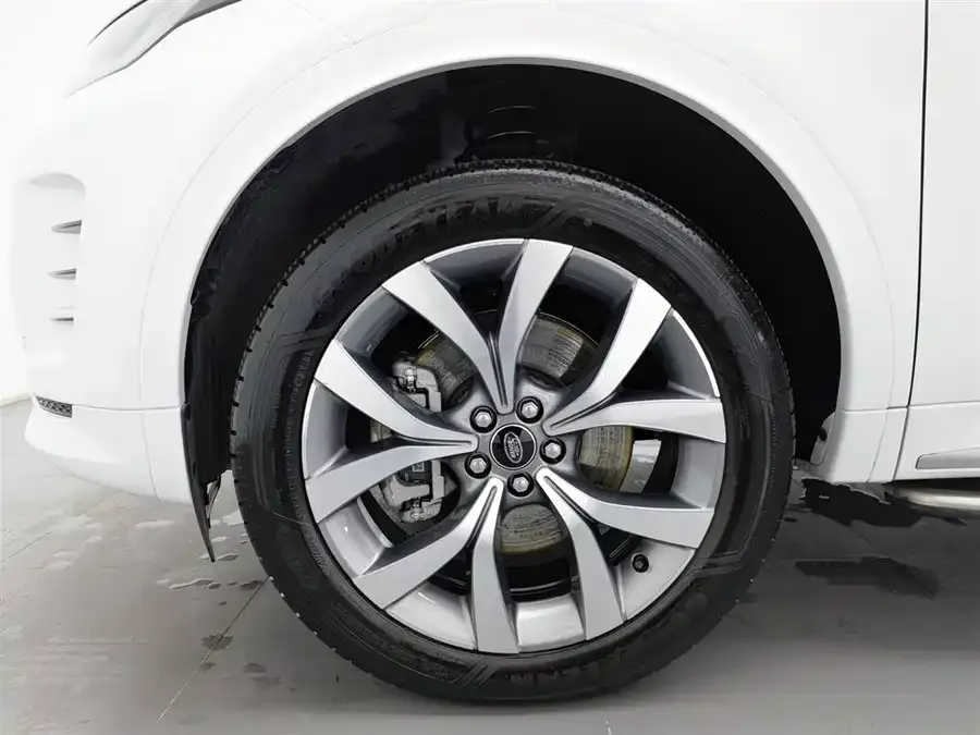 Land Rover Pre-owned Discovery Sports Discovery Sport 2025 249PS Performance Technology Edition 2025 — миниатюра 5