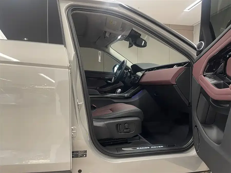 Land Rover Range Rover Aurora 2024 Range Rover Evoque L SE Yuguang Honor Edition 2025 — миниатюра 5