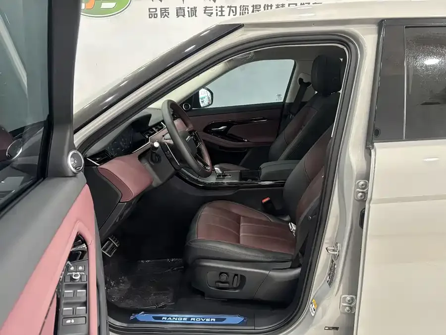 Land Rover Range Rover Aurora 2024 Range Rover Evoque L SE Yuguang Honor Edition 2025 — миниатюра 4