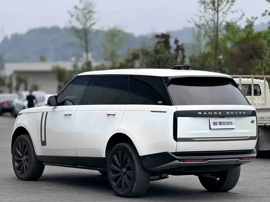 Land Rover Range Rover Range Rover 2024 3.0 L6 400PS Grand Extended Edition 7 Seaters 2024 — миниатюра 3