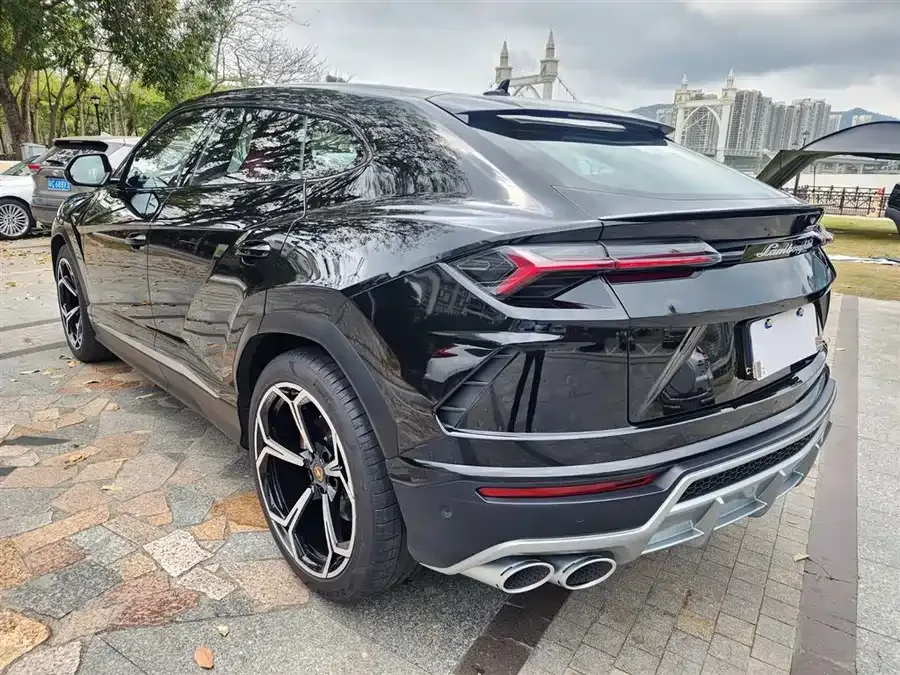 Lamborghini Urus Urus 2021 4.0T V8 2022 — миниатюра 3