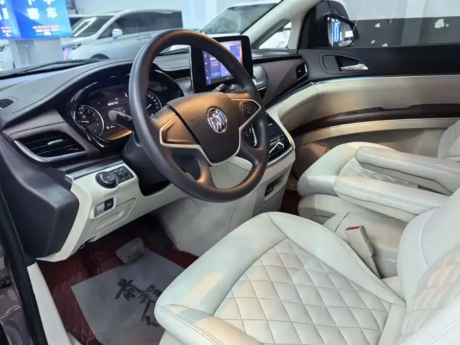 Buick GL8 2023 Land Business Class Comfort Edition 2023 — миниатюра 2