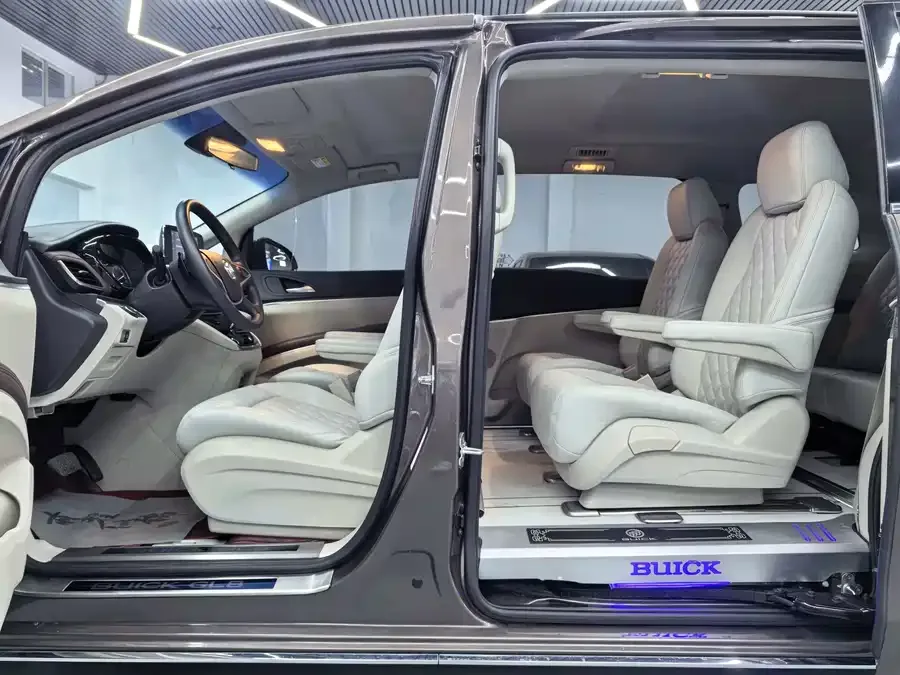 Buick GL8 2023 Land Business Class Comfort Edition 2023 — миниатюра 3