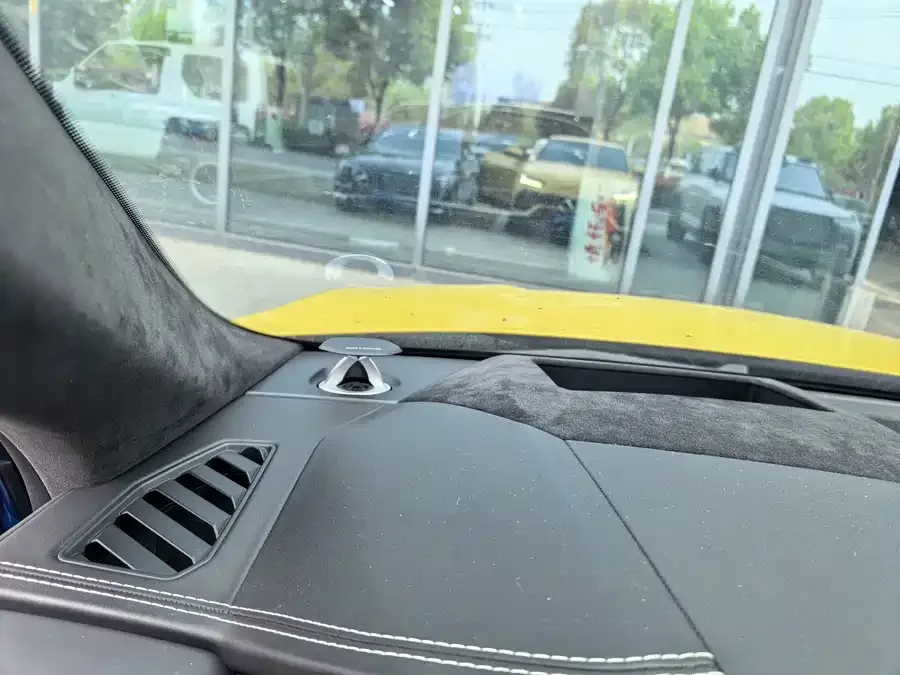 Lamborghini Urus Urus 2021 4.0T V8 2023 — миниатюра 3