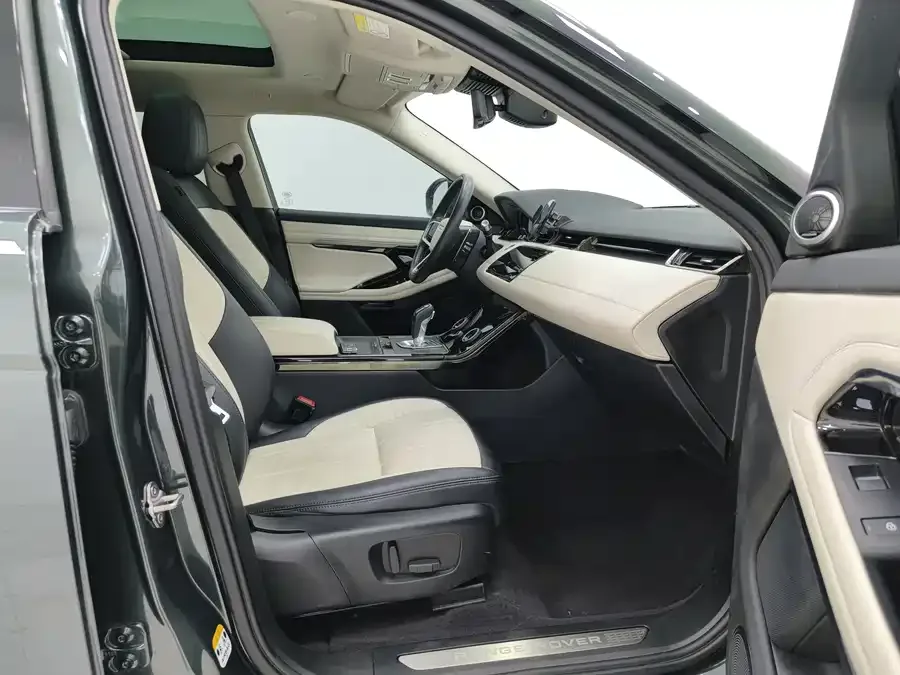 Land Rover Range Rover Aurora Range Rover Evoque 2021 Evoque L 249PS R-Dynamic First edition 2022 — миниатюра 3
