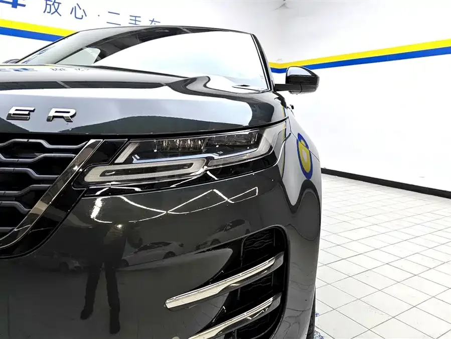 Land Rover Range Rover Aurora Range Rover Evoque 2021 Evoque L 249PS R-Dynamic First edition 2023 — миниатюра 5