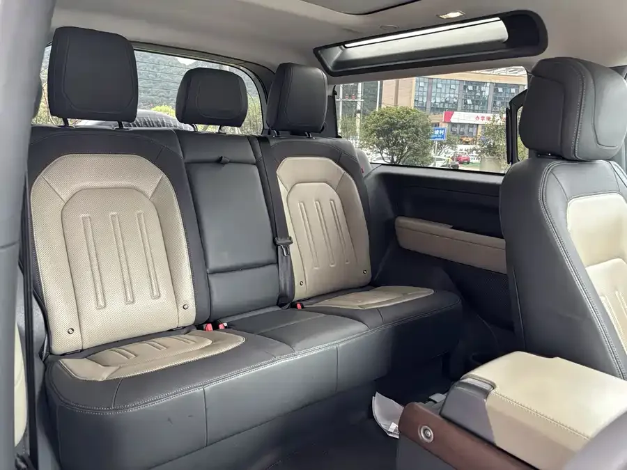 Land Rover guard Land Rover Defender 2022 90 2.0T P300 X-DYNAMIC HSE 2022 — миниатюра 2