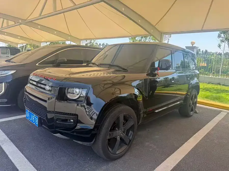 Land Rover guard 2025