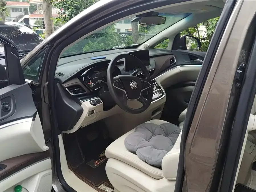 Buick GL8 2023 Land Business Class Smart Edition 2023 — миниатюра 3