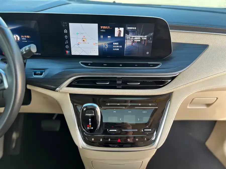 Buick GL8 2023 ES Lu Zun Premium Edition 2024 — миниатюра 4