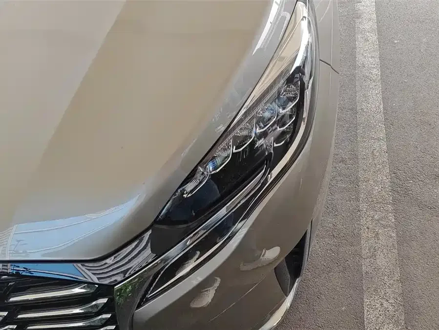 Buick GL8 2023 ES Lu Zun Comfort Edition 2025 — миниатюра 2