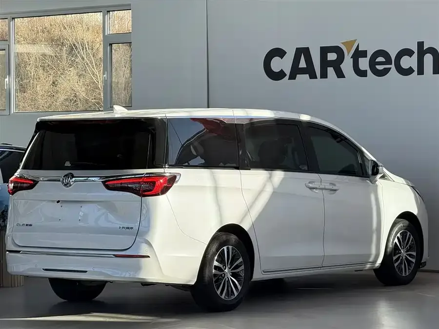 Buick GL8 2023 ES Lu Zun Comfort Edition 2024 — миниатюра 2