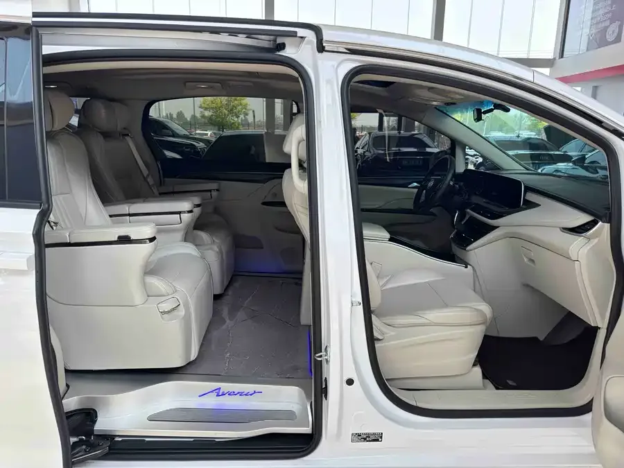 Buick GL8 2023 ES Lu Zun Comfort Edition 2023 — миниатюра 3