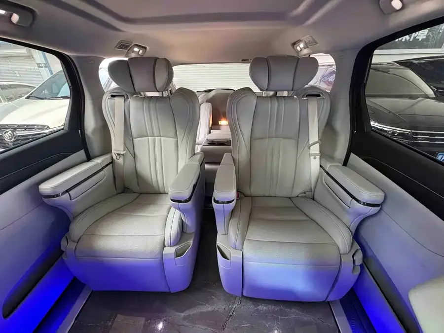 Buick GL8 2023 ES Lu Zun Comfort Edition 2023 — миниатюра 4