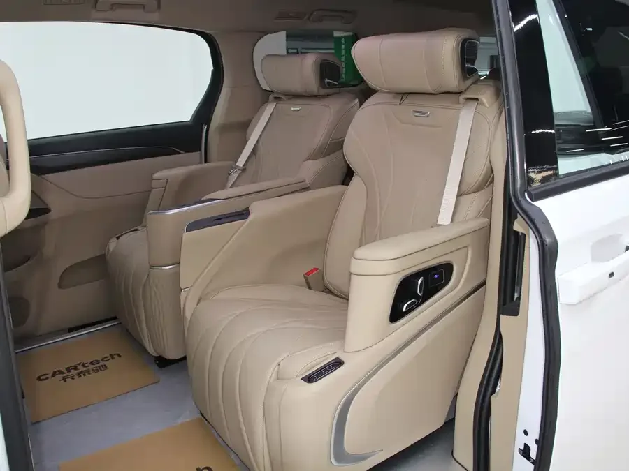 Buick GL8 2025 Land Business Class Comfort DG Edition 2026 — миниатюра 2