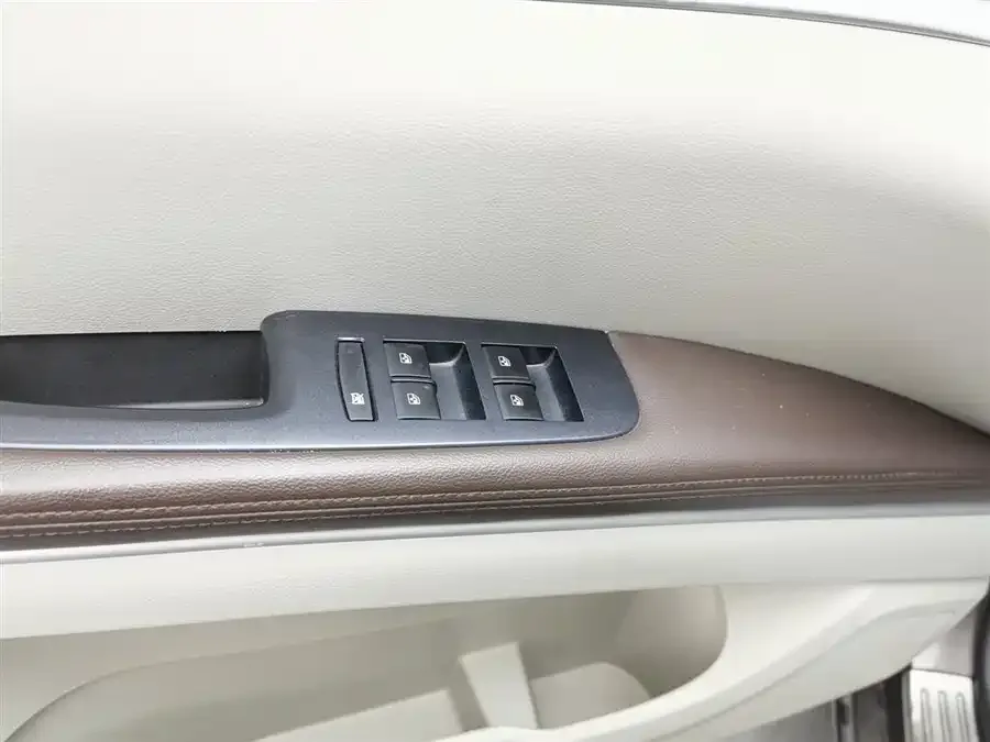Buick GL8 2022 Land Business Class 652T Luxury Edition 2022 — миниатюра 3