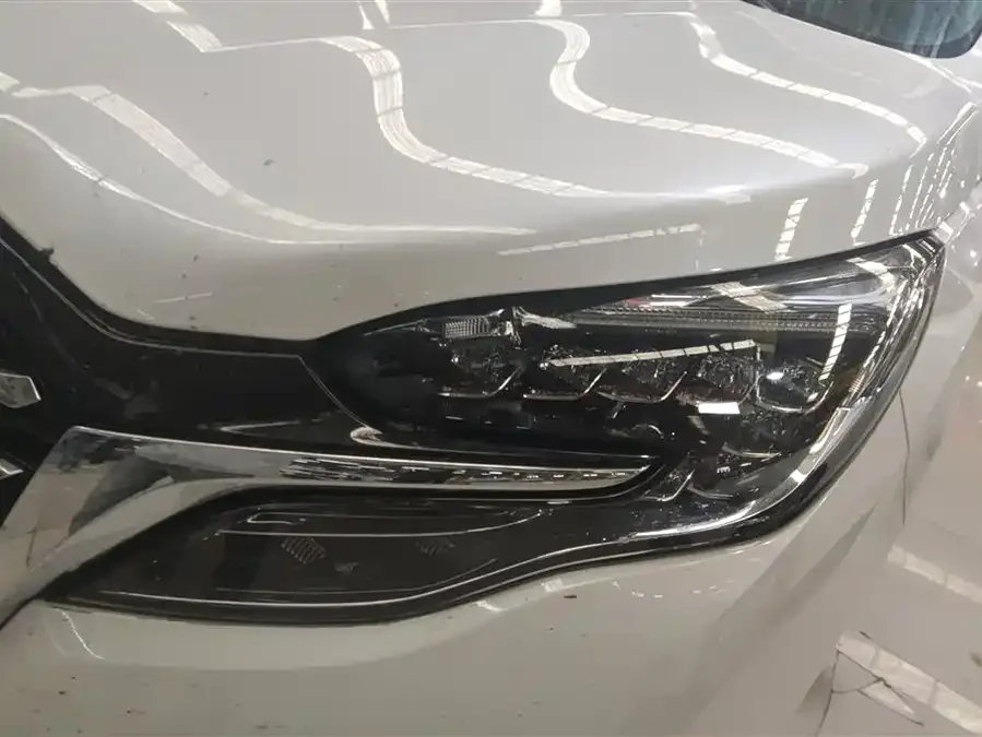 Buick GL8 2023 ES Lu Zun Comfort Edition 2023 — миниатюра 2