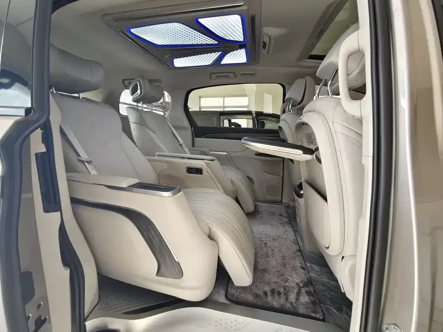 Buick GL8 2023 ES Lu Zun Comfort Edition 2024 — миниатюра 5