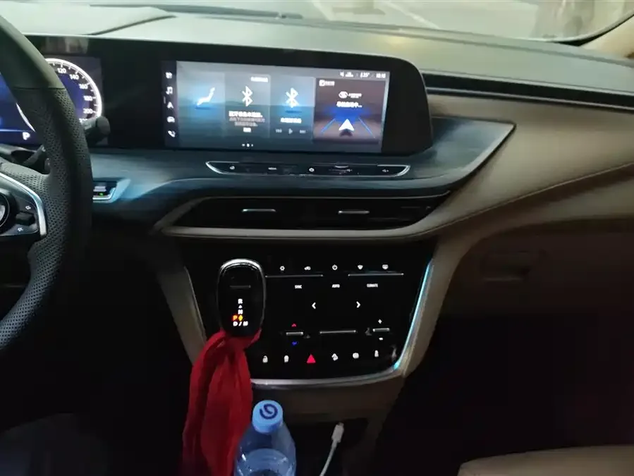 Buick GL8 2021 ES Lu Zun 653T Exclusive model 2022 — миниатюра 4