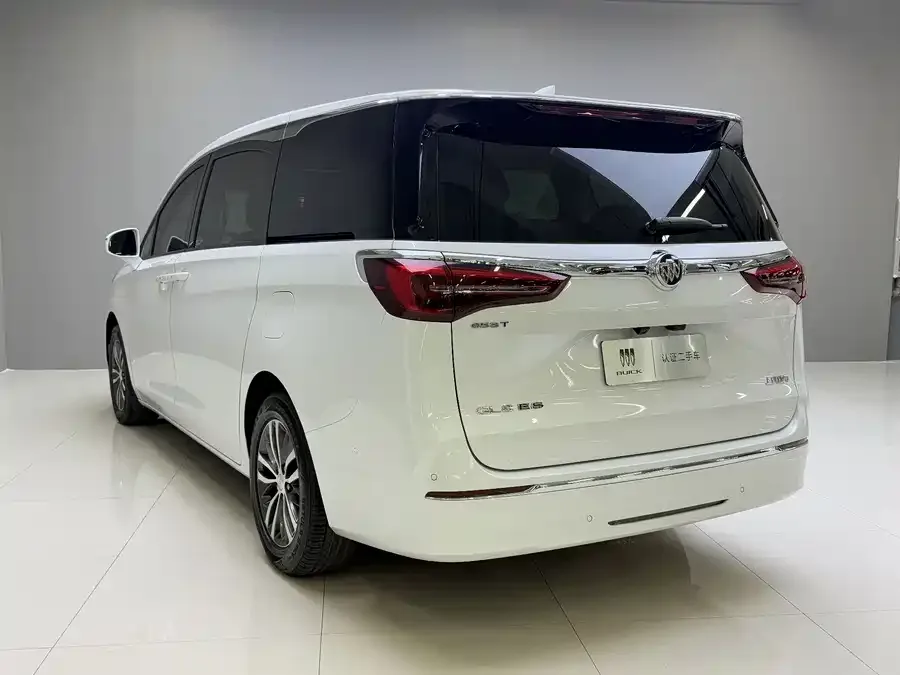 Buick GL8 2022 ES Lu Zun 653T Exclusive model 2022 — миниатюра 2