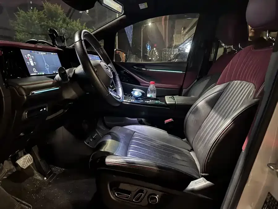 GAC Trumpchi M8 Trumpchi M8 2023 Grandmaster Series Dual Engine Royal Edition 2023 — миниатюра 2